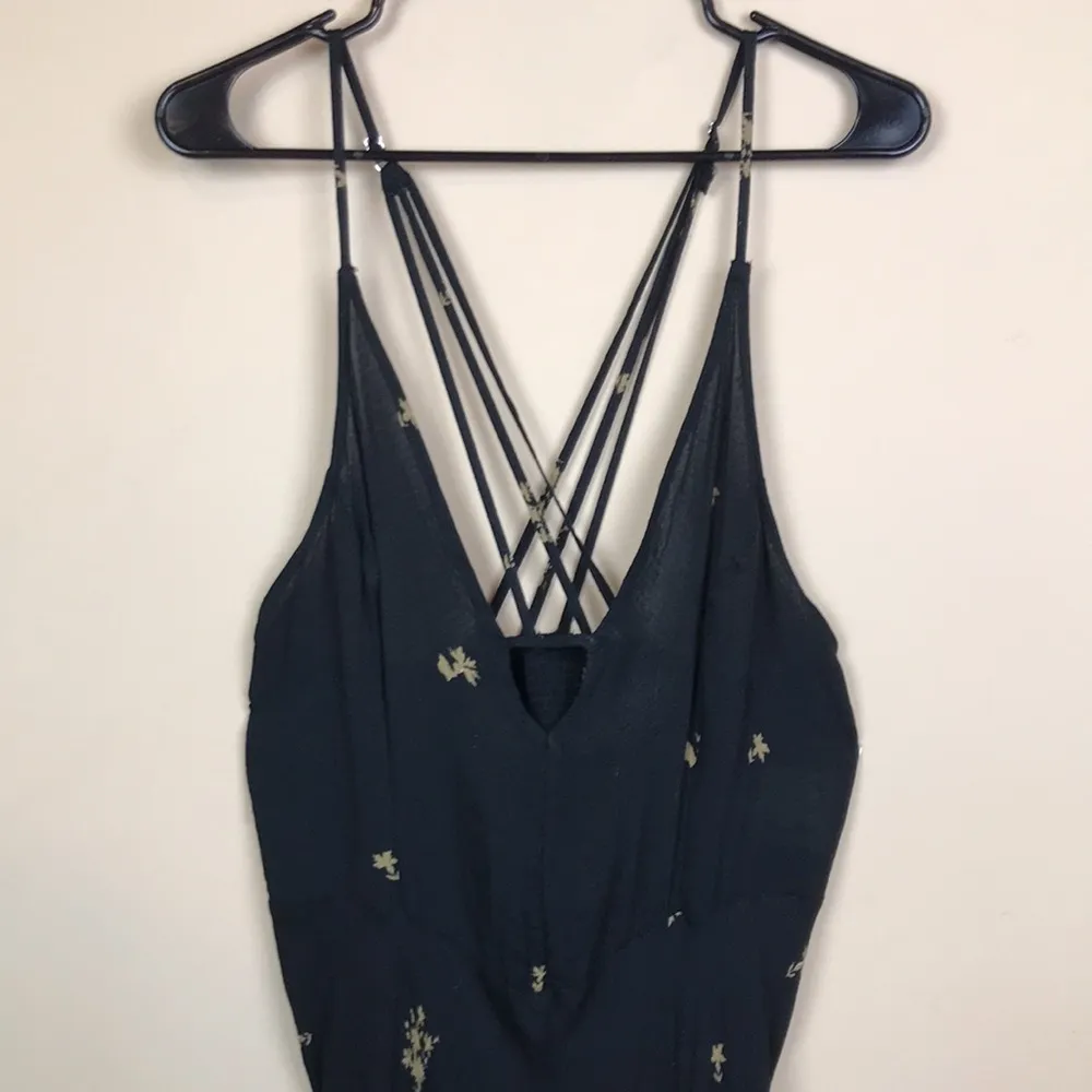 NWT Intimately  Black Floral Print Keyhole Multi-Strap Maxi Dress - Image 2