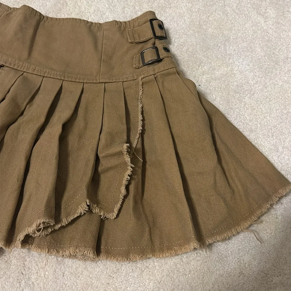 Forever21 Pleated Raw-Hem Mini Skirt - Image 3