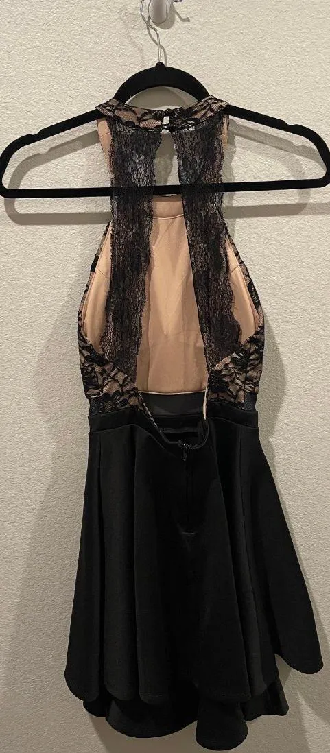 Black And Nude Lace Mini Dress - Image 6