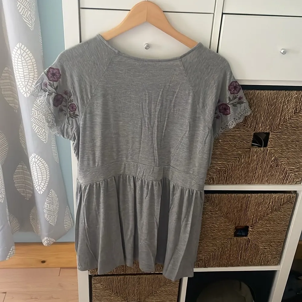 Torrid 2x gray knit empire waist top - Image 5