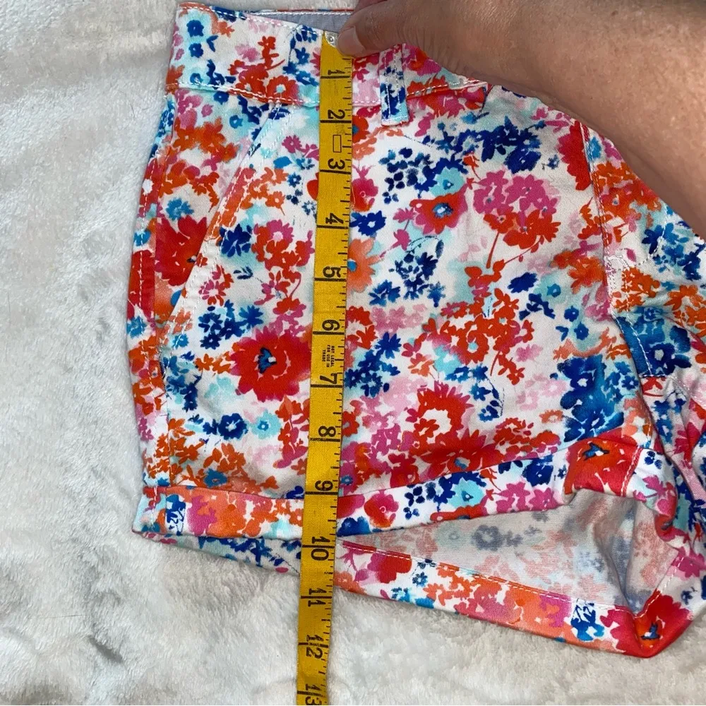 SO floral print Shorts Juniors size 5 - Image 7