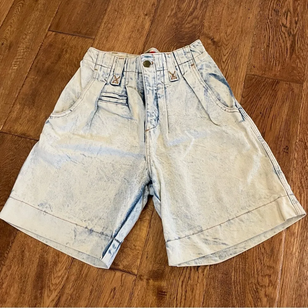 Buzics No Problem! Vintage Denim Acid Wash Mom Shorts size 5/6 - Image 2