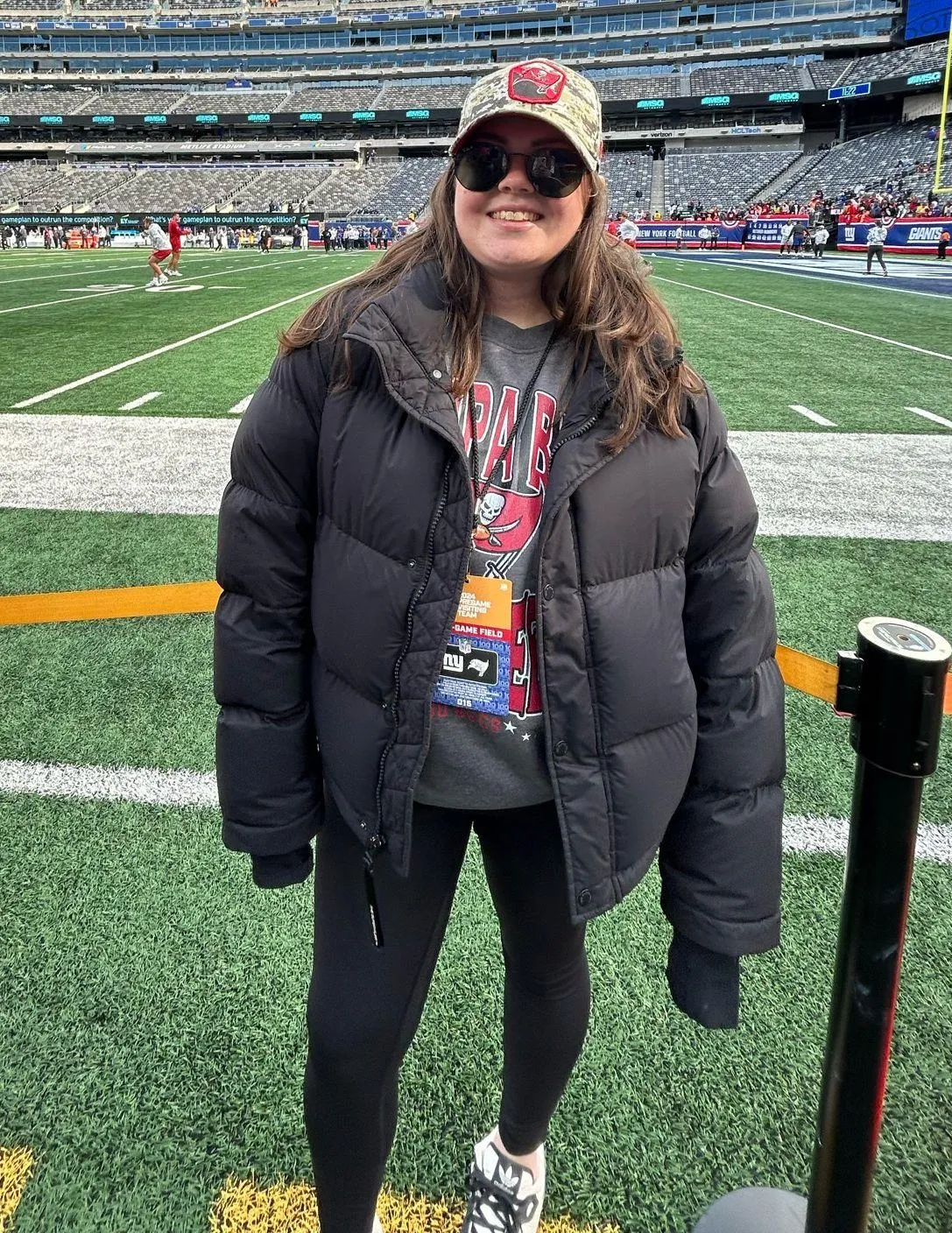 Aritzia Super Puff Shorty - Image 4