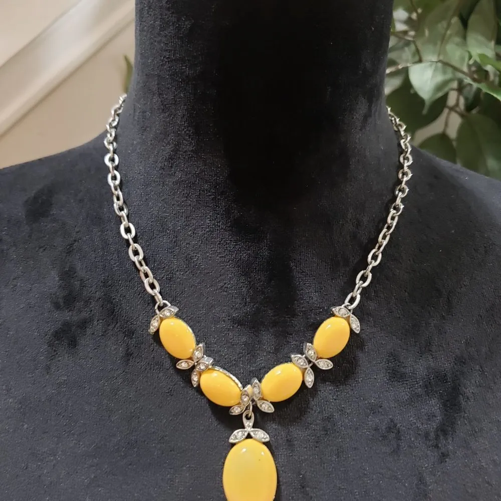 Womens Fashion Shiny Yellow Gemstone Clear Faceted Crystals Necklace with Lobste - Image 2
