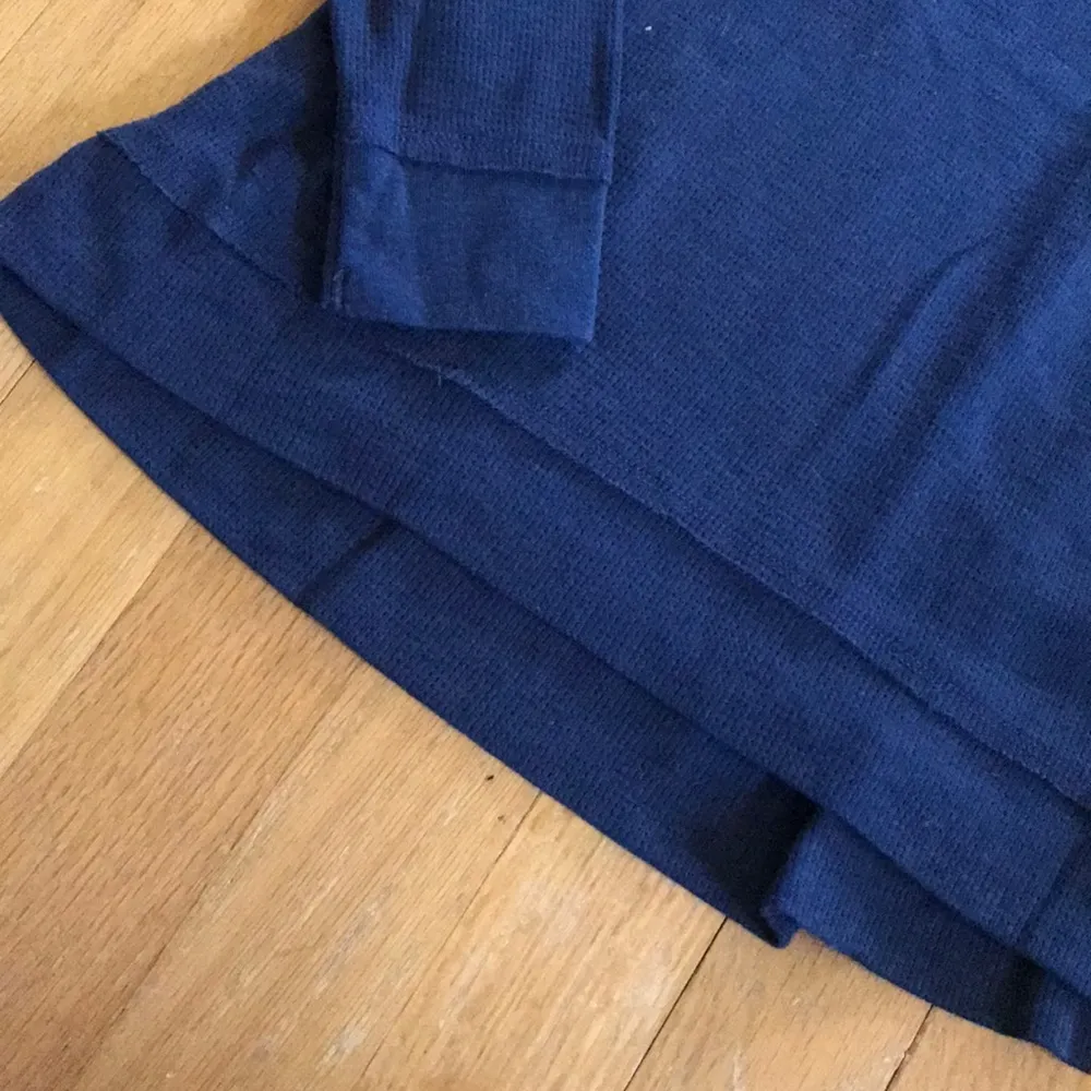 Abercrombie and Fitch thermal size small - Image 2