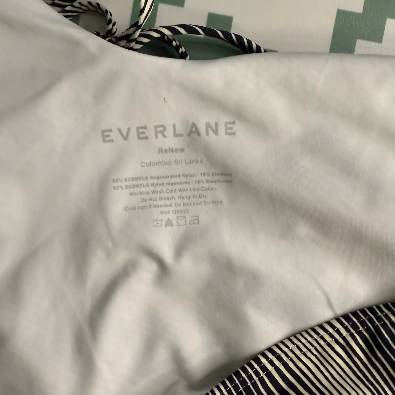 Everlane The String One Piece Swimsuit Black White Stripe Size Large NWT - Image 4