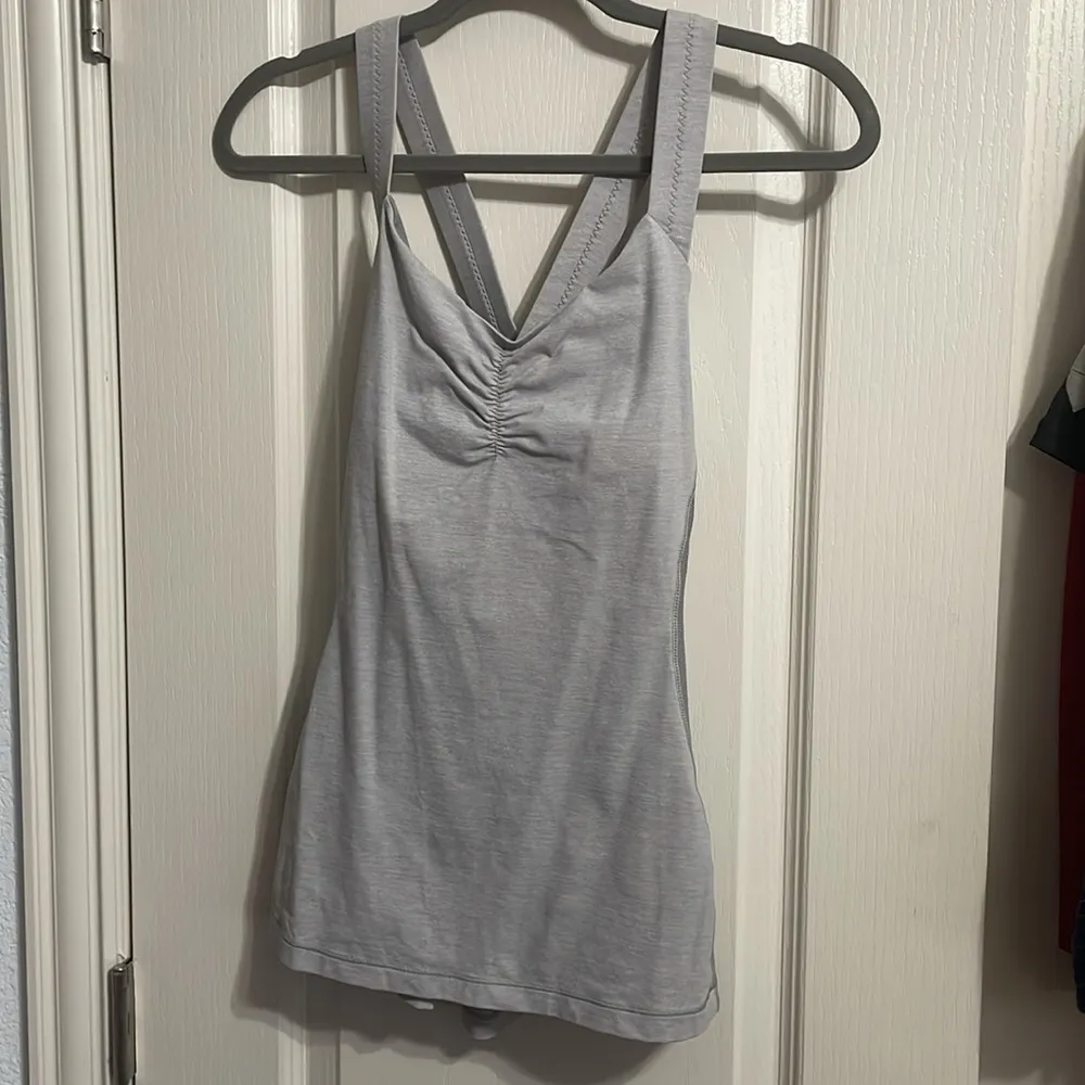 Lululemon Core Kicker Tank in Heathered Medium Gray / Vintage Pink - Image 3