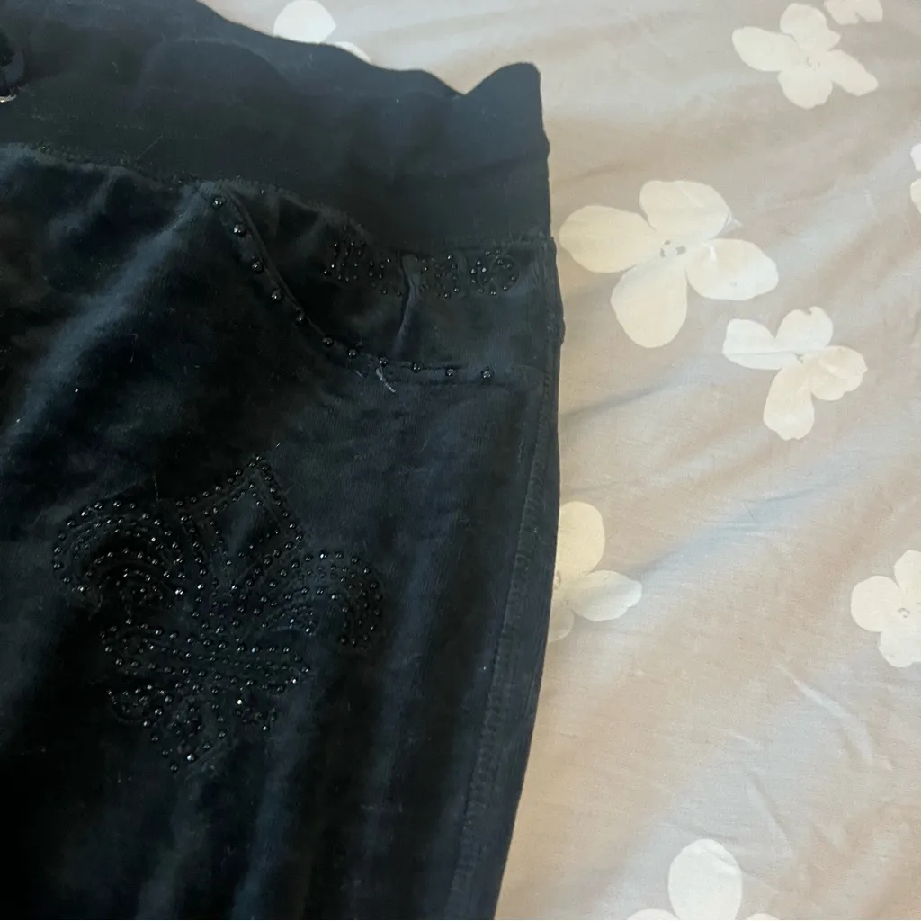 BCBGMAXAZRIA  Black Track Pants and Hoodie Set - Image 7