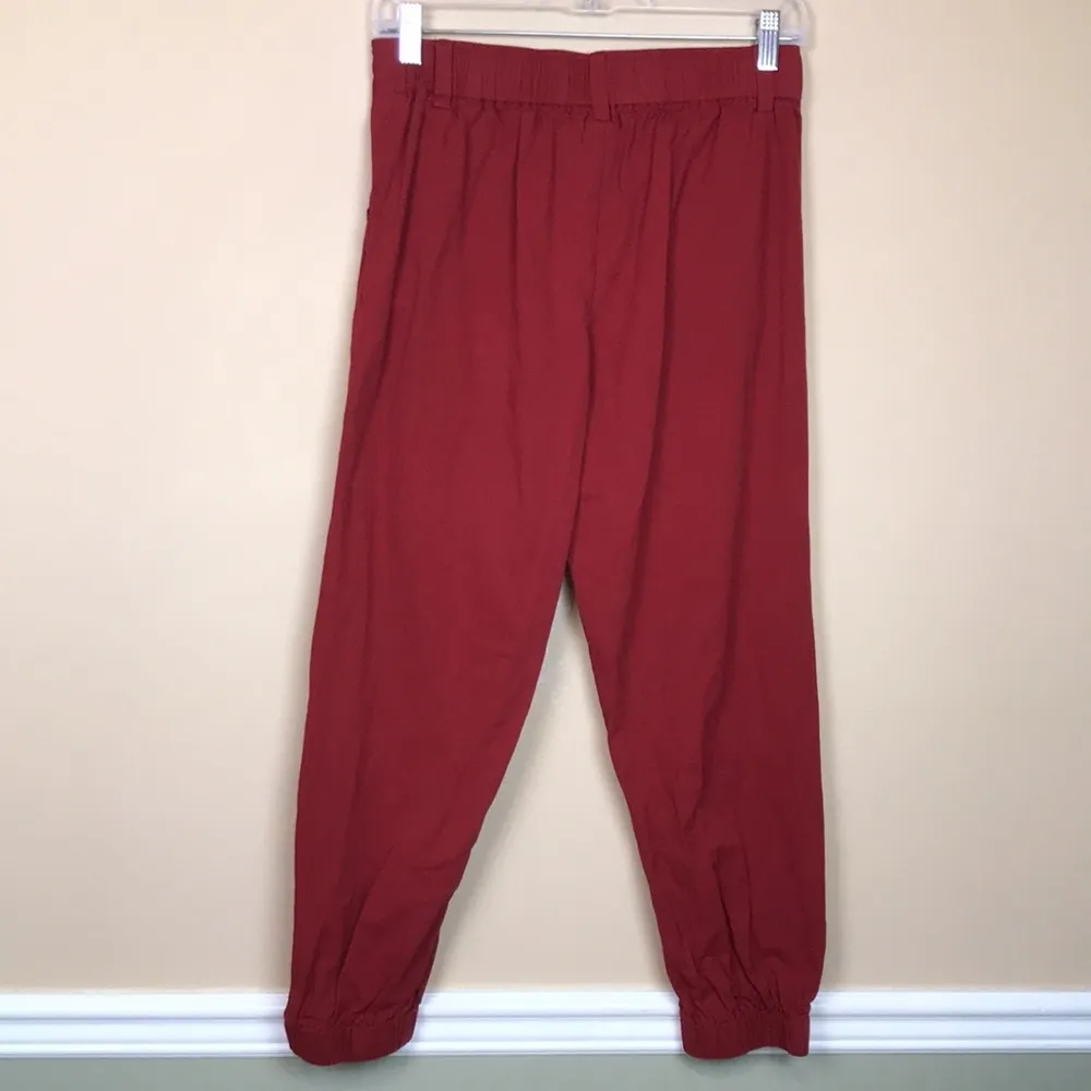 Halara Women’s Red Wine Athleisure Casual Cotton Mid Rise Jogger Ankle Pants - Image 6