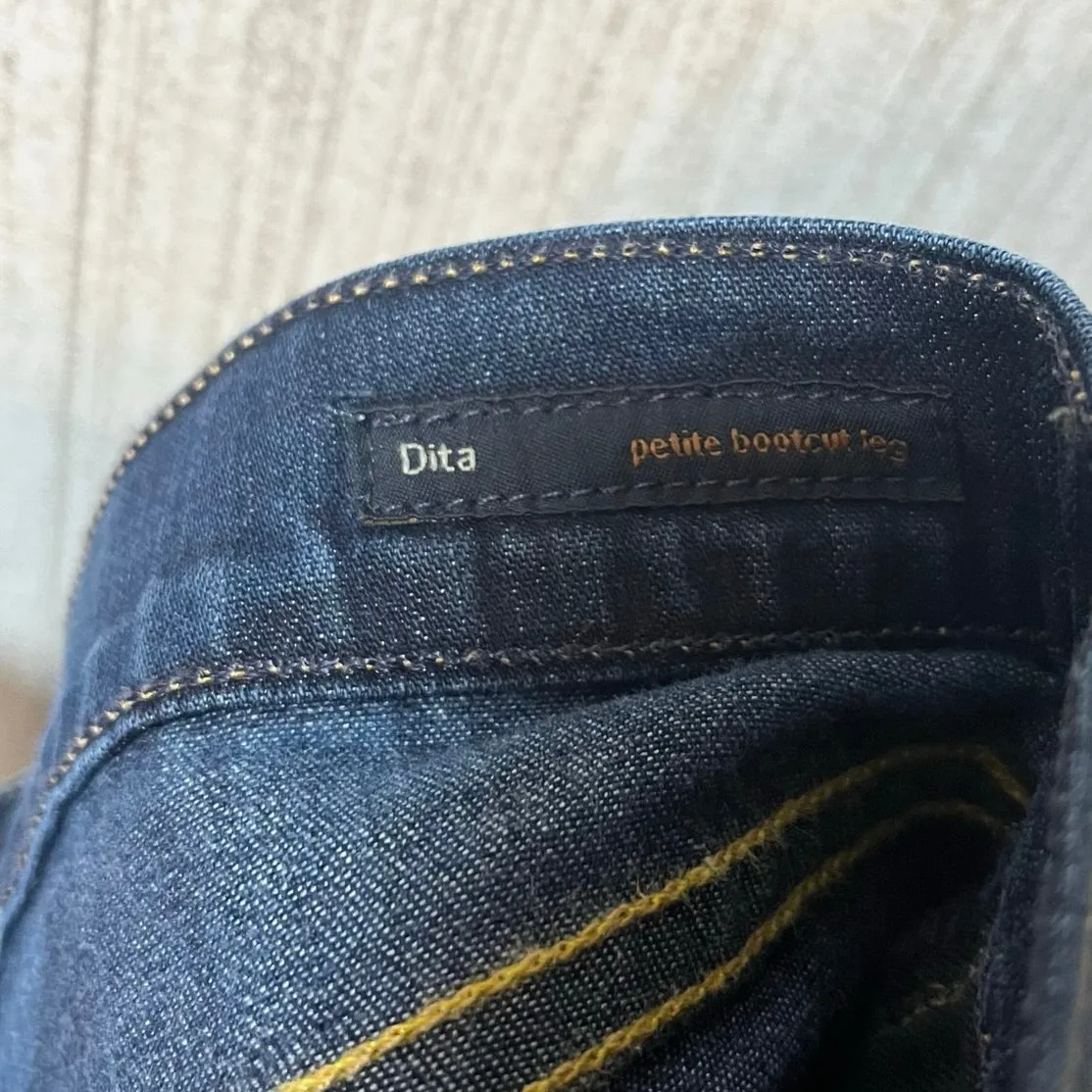 Citizens of Humanity Dita Petite Bootcut Leg Darkwash Frayed Hem Jeans‎ Size 26 - Image 8