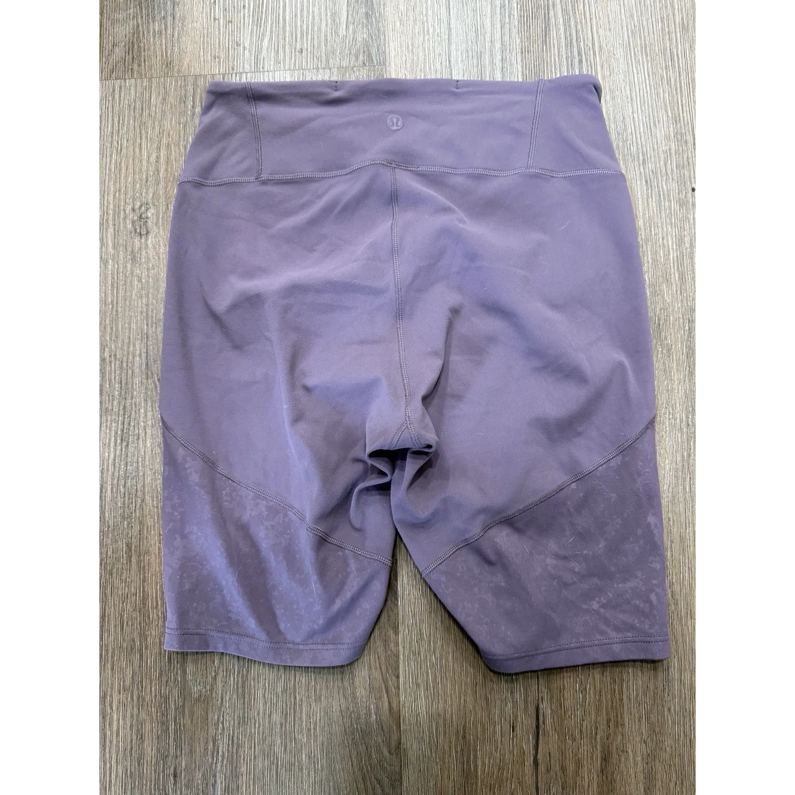 Lululemon lab Embossed Nulu Yoga Short 8" Tracer Print Emboss Purple Size 6 - Image 2