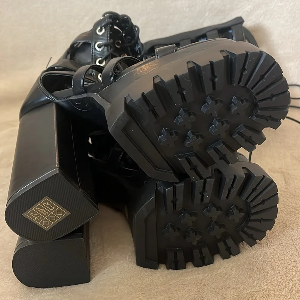 NEW La Moda PeekABoo Chunky Platform Knee High Boots Black Size 6 - Image 5