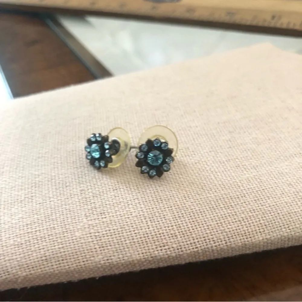 Vintage Pierced Earrings Good condition - Image 2