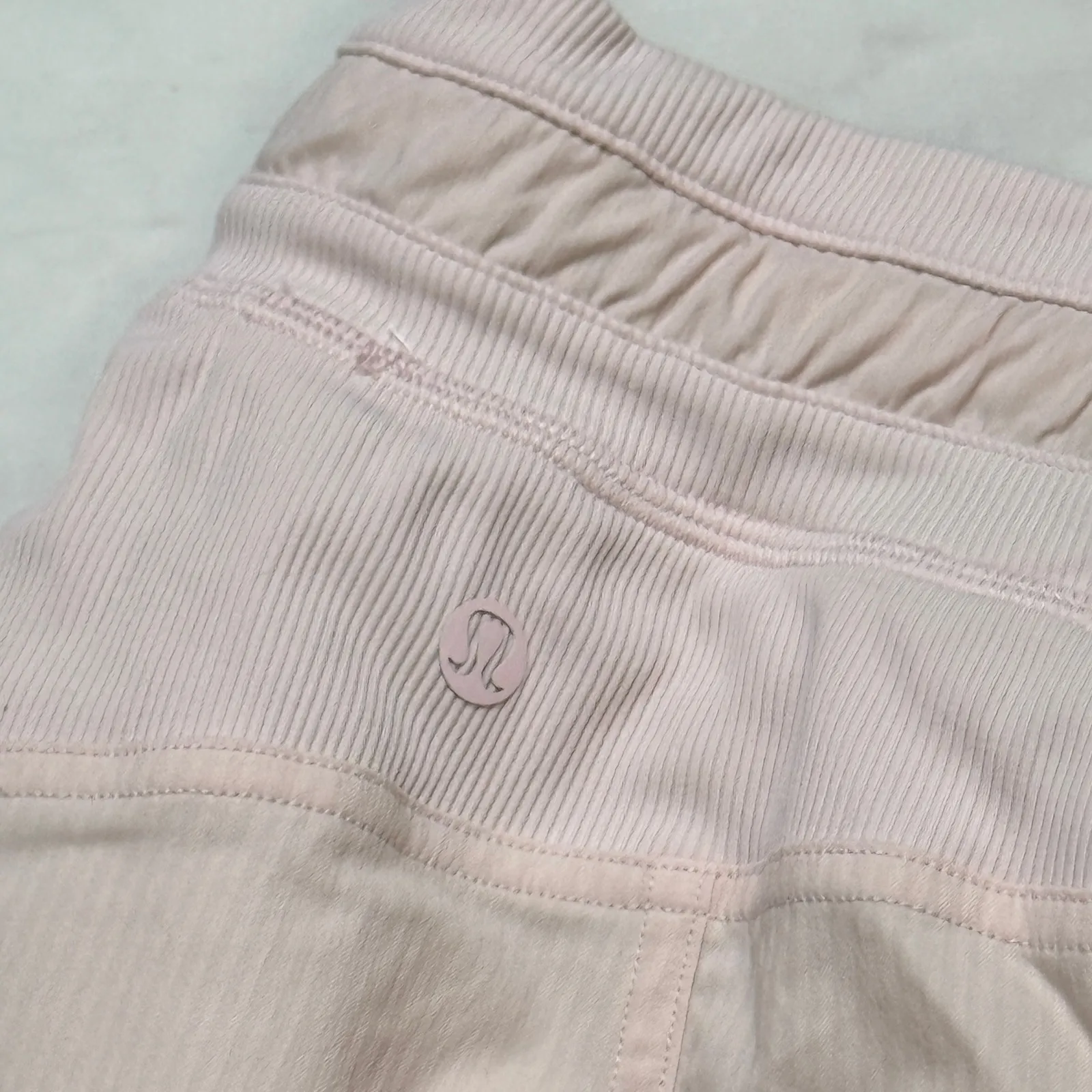 Lululemon Dance Studio High Rise Shorts Size 10 Lined Pink 3.5" - Image 4