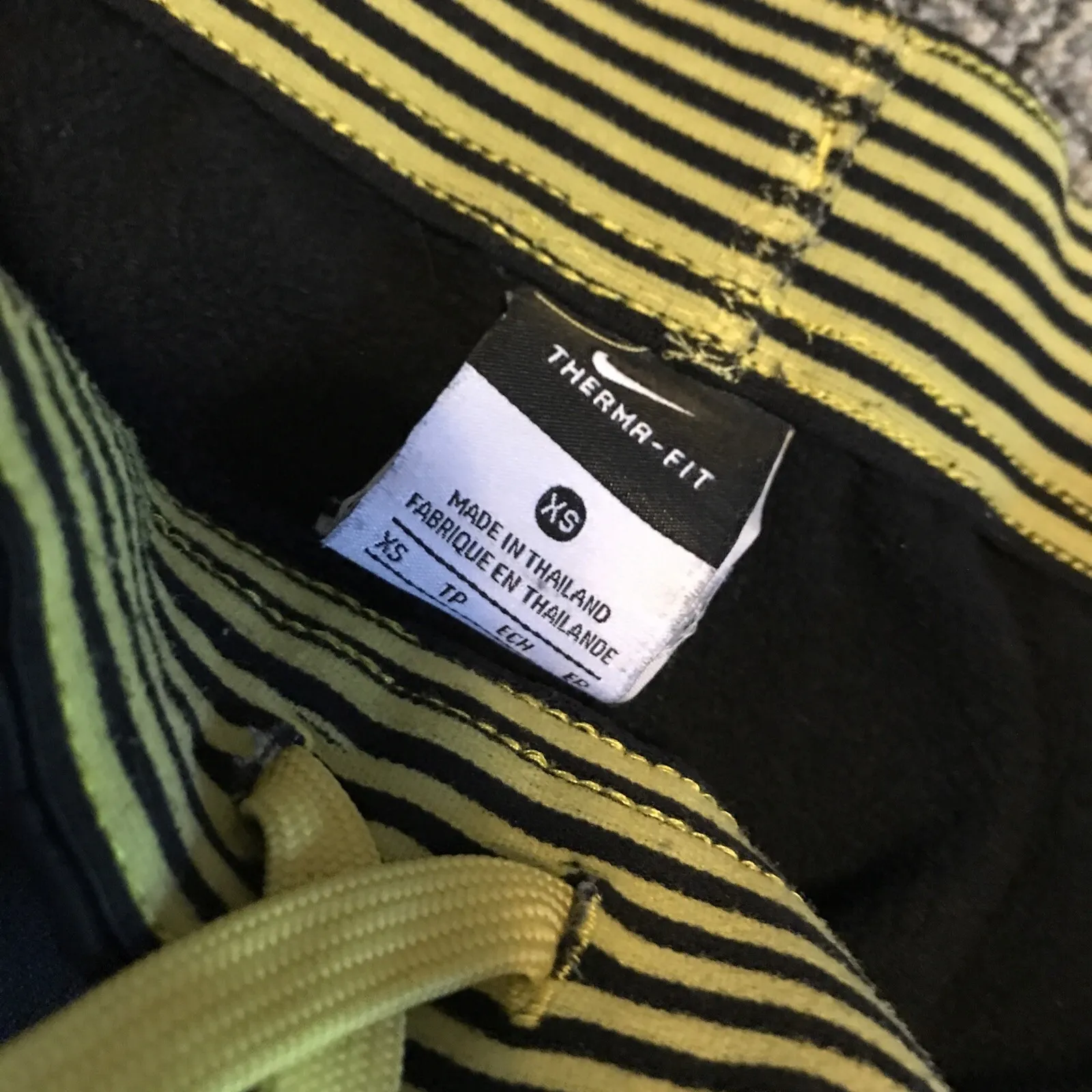 Nike Livestrong ThermaFit Womens XS Black Sweatpants Holiday 2012 - Image 3