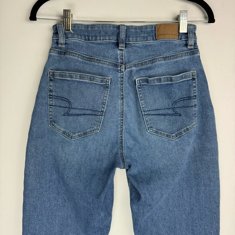 American Eagle Mom Jeans Sz 2 Medium Wash Solid Stretch High Rise - Image 7