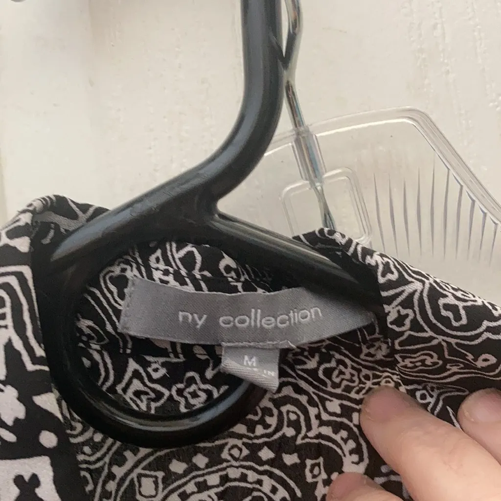 FINAL MARKDOWN Ny collection blouse (M) - Image 3