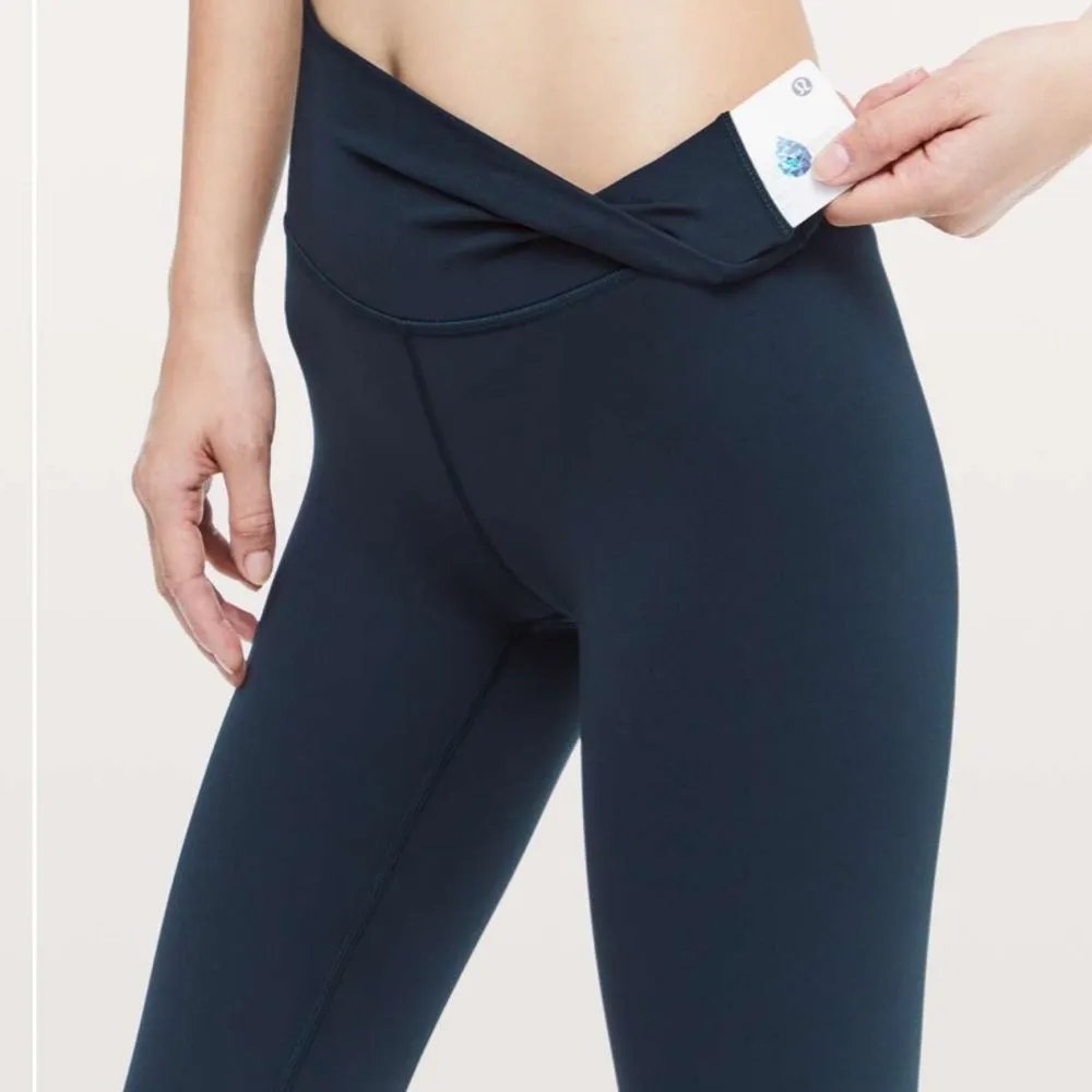 Lululemon Wunder Under Crop (Hi-Rise) Leggings Luxtreme 21" True Navy Size 4 - Image 4