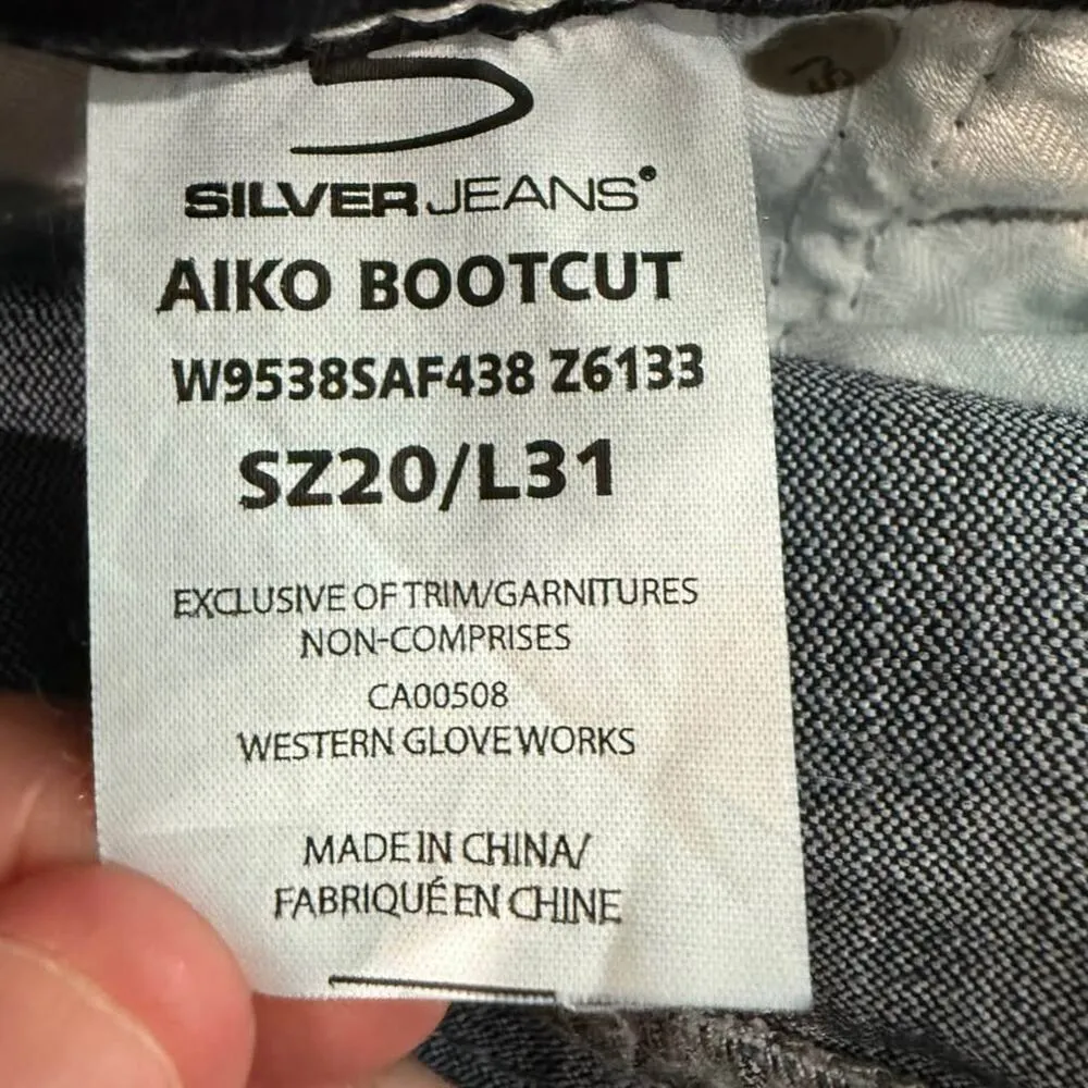 Silver Jeans NWT Aiko Bootcut Denim Women's W20xL31 Dark Blue Wash Mid Rise Edgy - Image 8