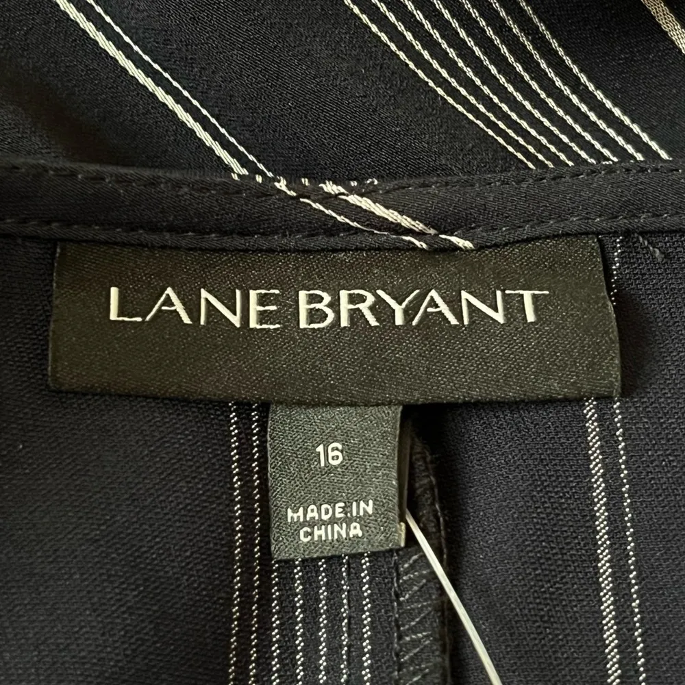 Lane Bryant Striped Asymmetrical Short Sleeve Blouse Navy Blue White Size 16 - Image 5