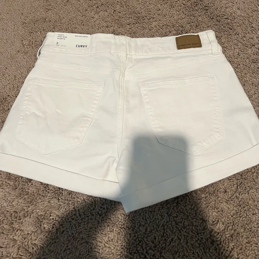 American Eagle NEXT LEVEL CURVY HIGH-WAISTED DENIM SHORT SHORT - Image 5