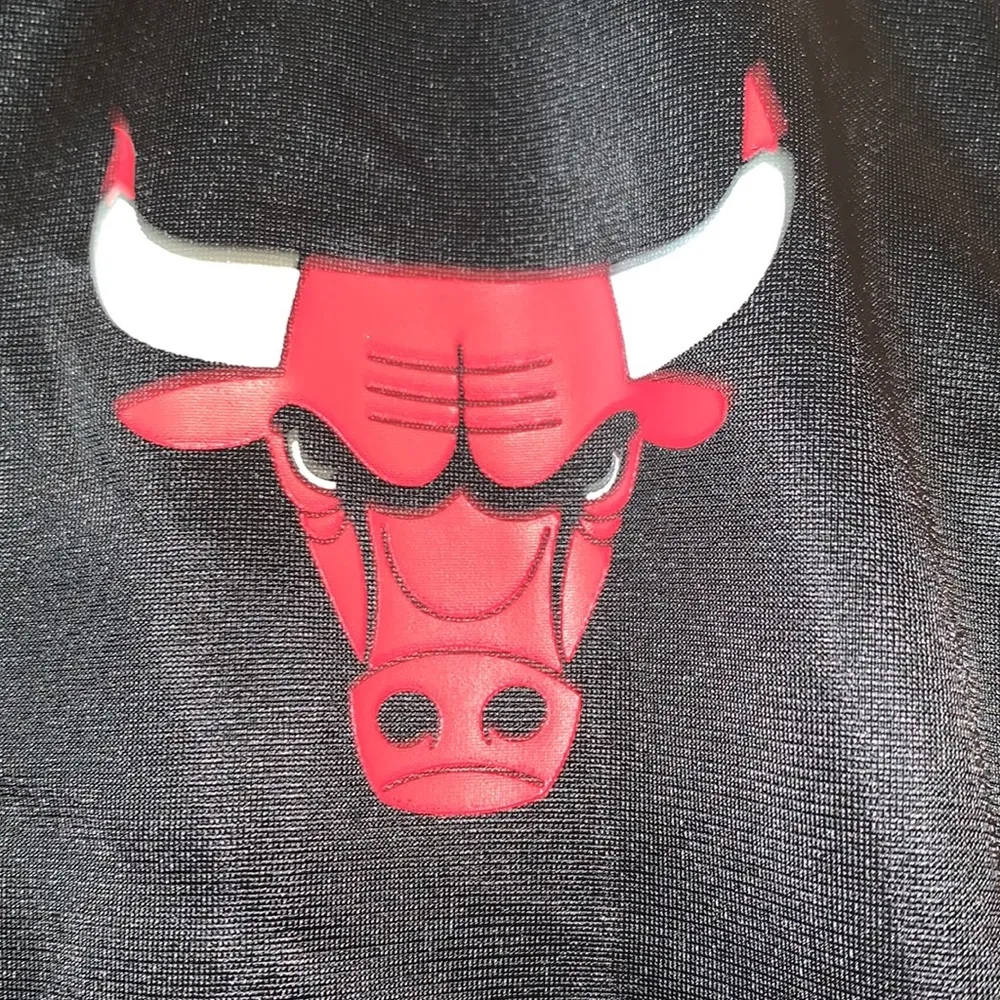 NBA Lightweight Bulls Jacket - Image 5