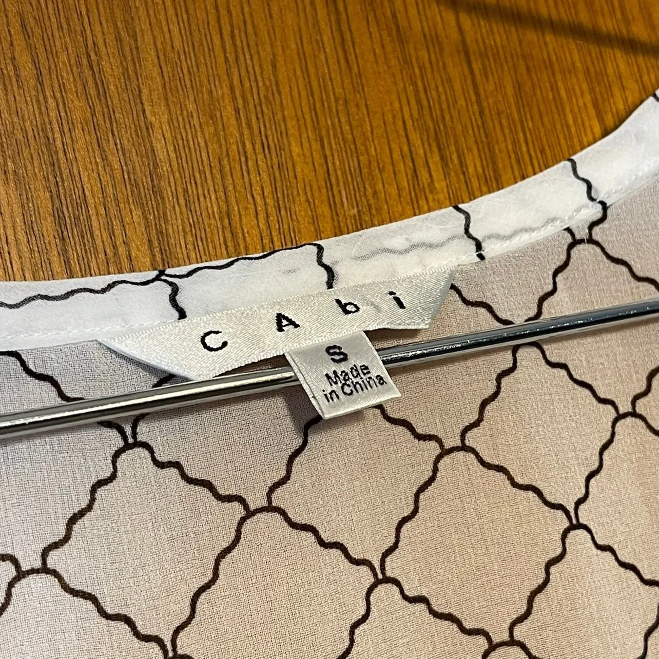 Cabi Chess Board Woman's Lightweight Sheer Casual Blouse Size Small - Image 4