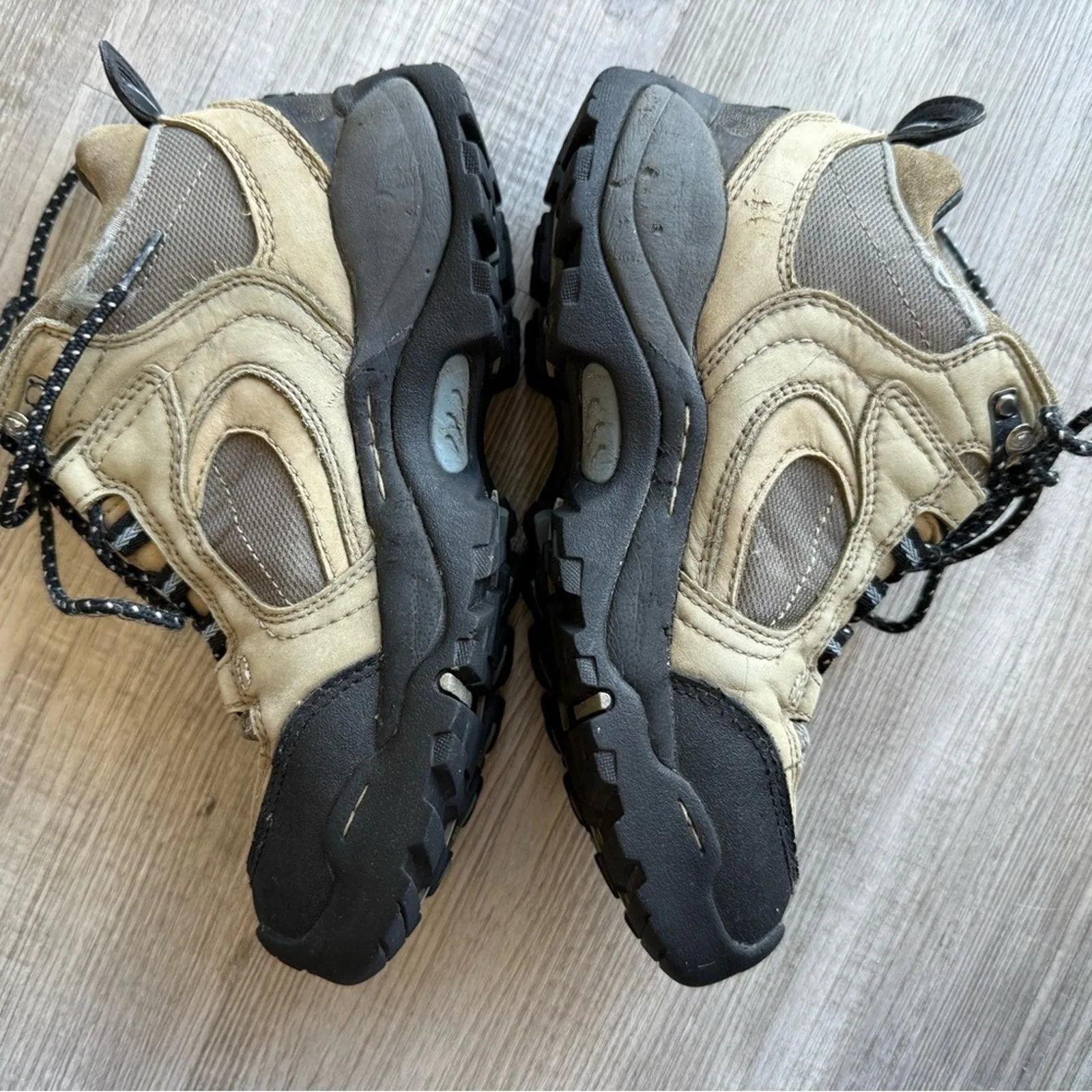 Danner Boots Women’s Sz 8 Lace Up Hiking Brown - Image 5