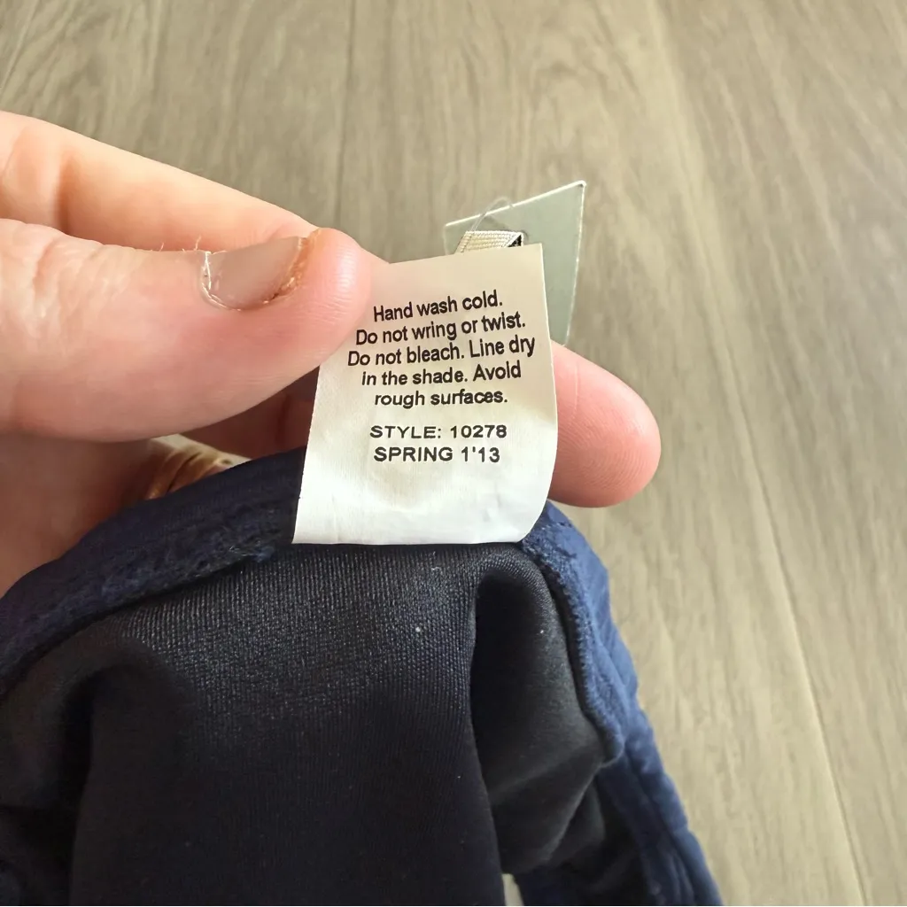 J.Crew Navy Bikini Bottoms Size Small Made in USA - Image 4