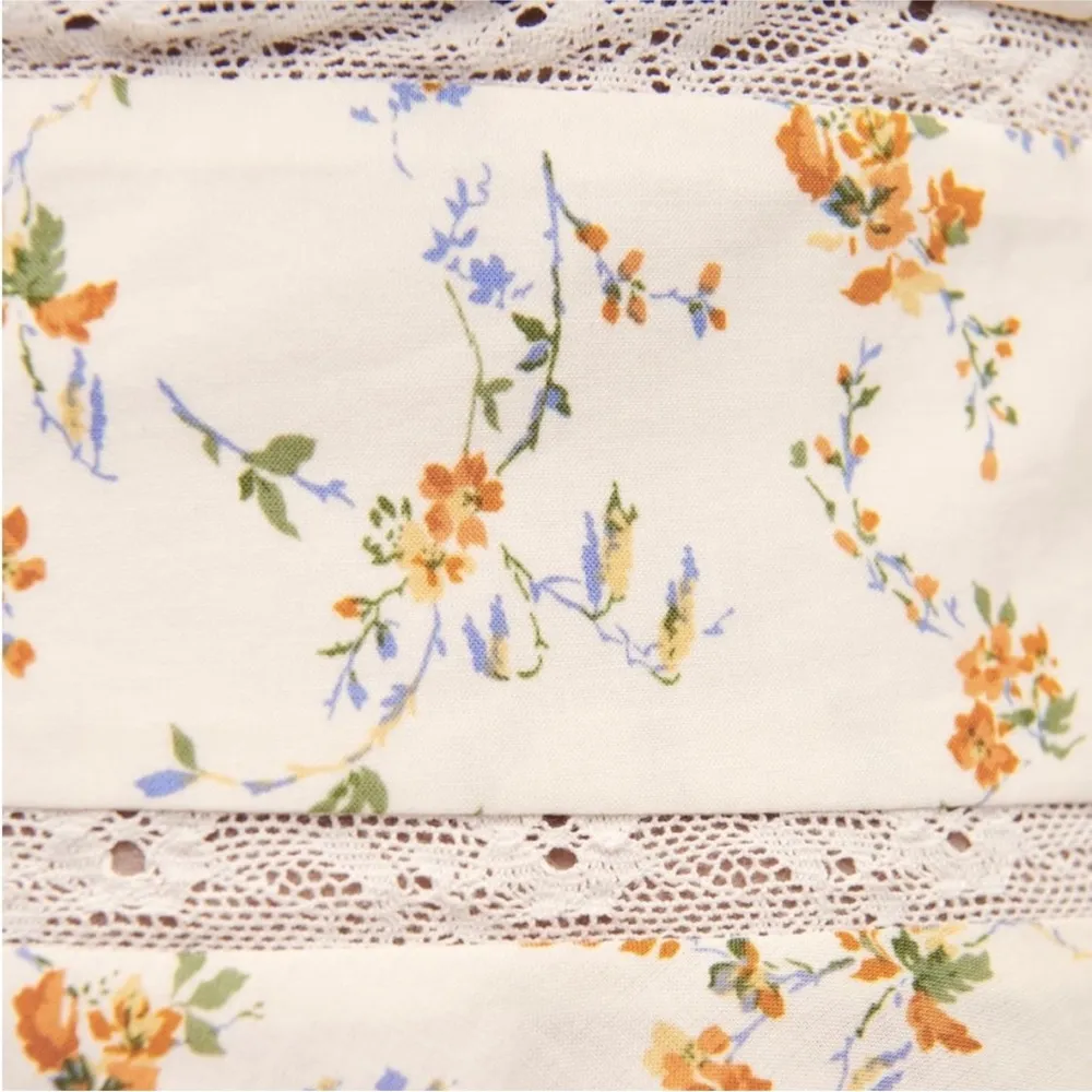 Reformation deep V-neck Floral Cream Top blouse NEW - Image 4