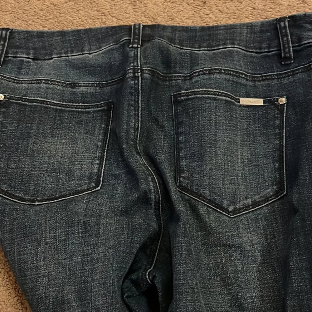 Chico's  so skimming girlfriend size 10 - Image 7