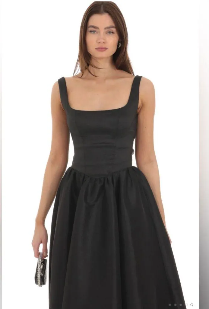 LUCY IN THE SKY Back Bow Gown in Black - Image 3