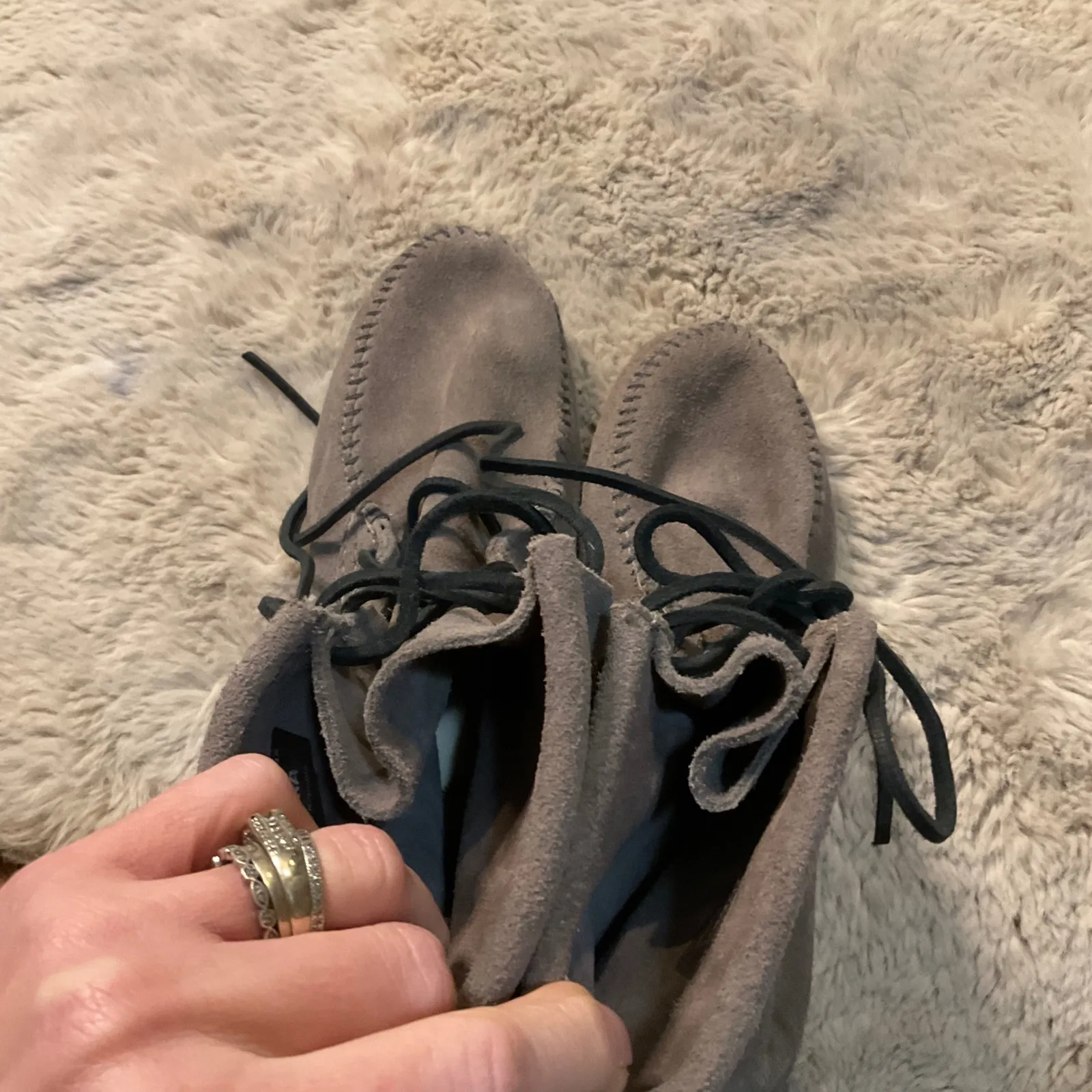 Minnetonka Tramper Ankle Lace Up Leather Moccasins Gray Size 7 Boot Fringe Comfy - Image 7