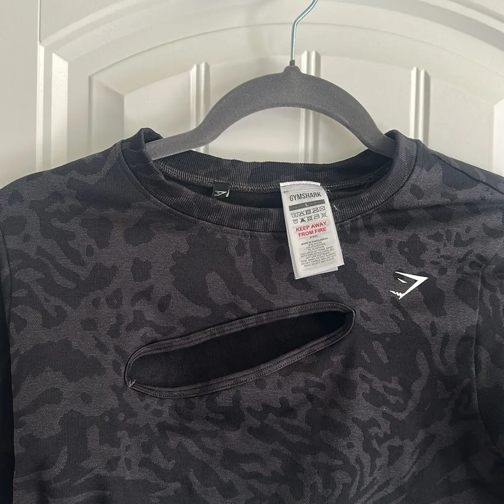 GymShark Cheetah Long Sleeve Top Large Black - Image 3