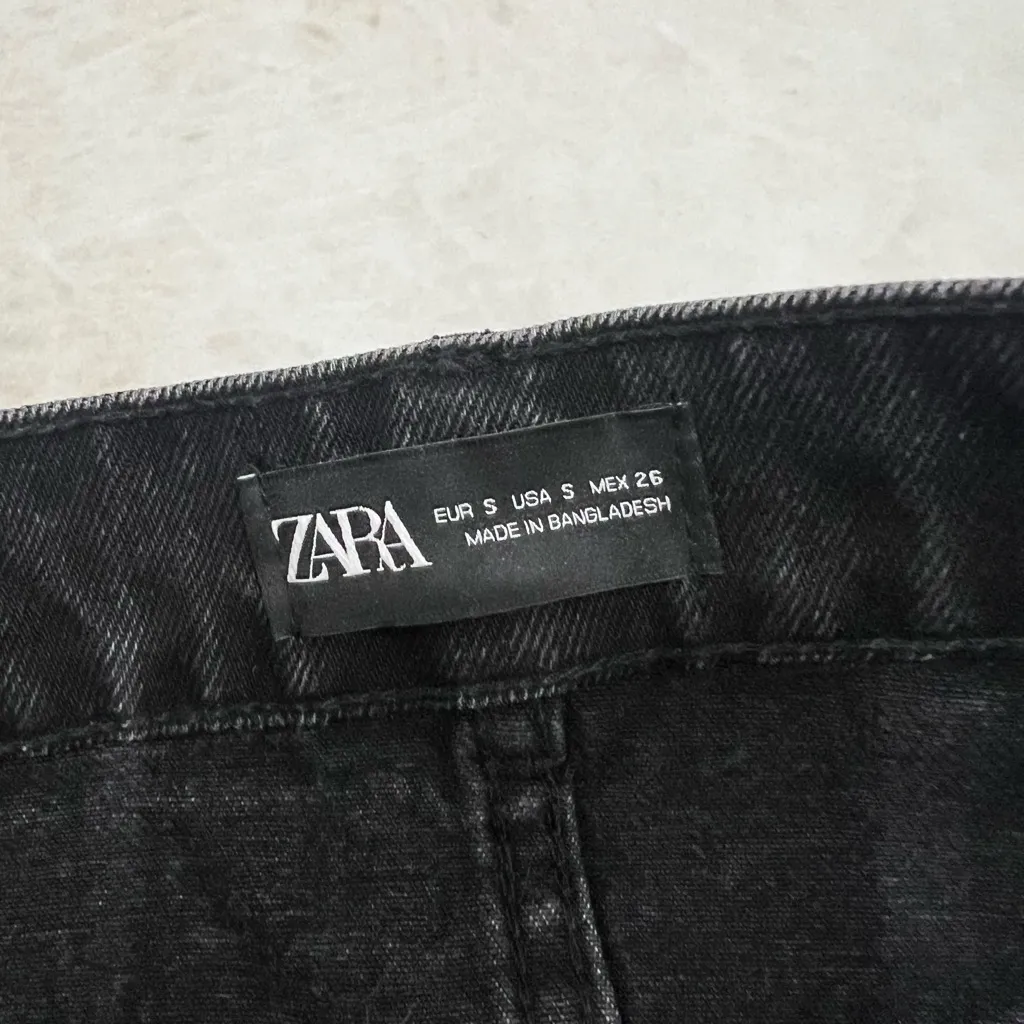ZARA Black Denim Distressed Mini Skirt Size Small - Image 3