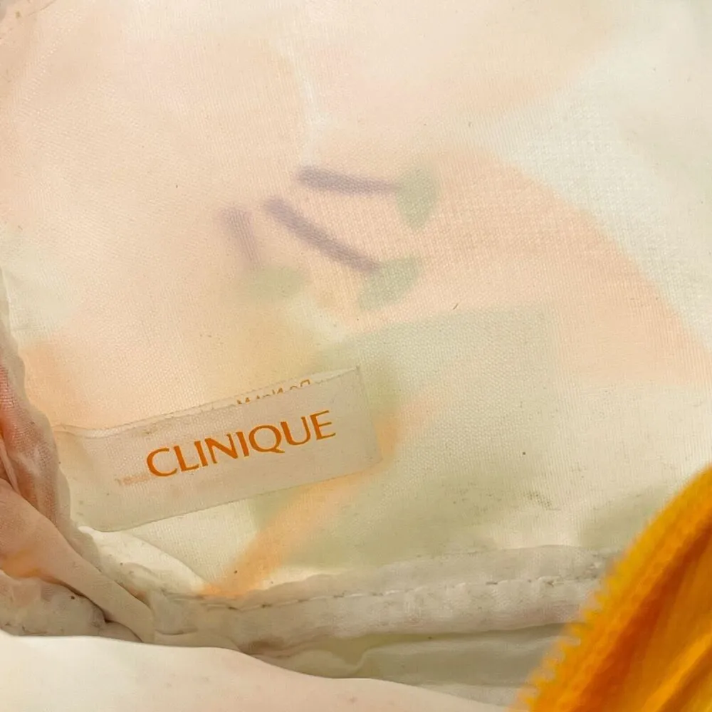 Clinique Small Floral Pouch Makeup Cosmetic Bag Keychain Keyring - Image 6