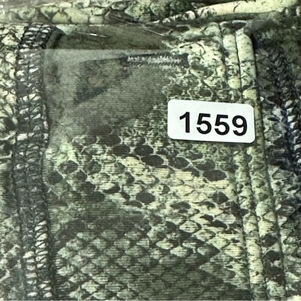 Prismsport Women’s Size L Green Black Snakeskin Print Tuxedo Stripe Jogger Pants Size L - Image 4