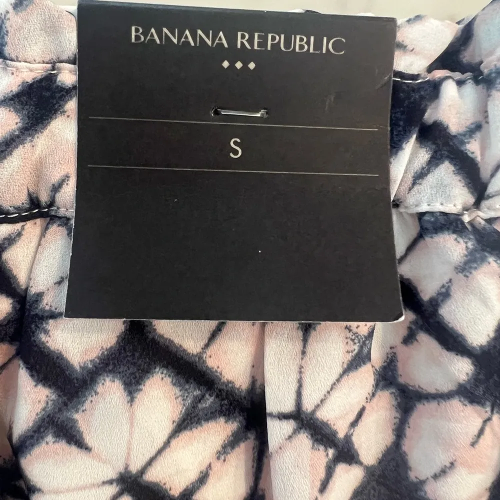 New Banana 
Republic pink and blue stargazed flare lined skirt size small - Image 6