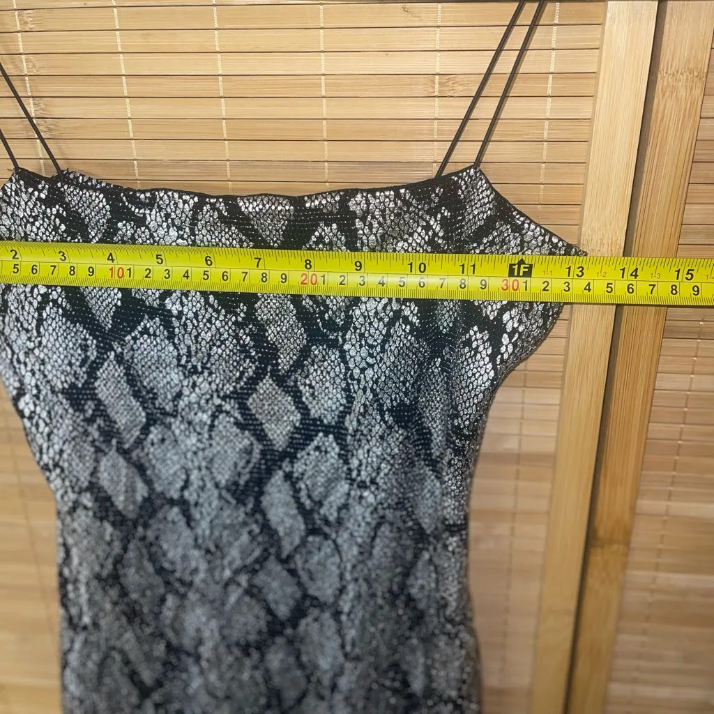 Windsor silver black snakeskin mini dress woman’s medium STRETCHY! - Image 7