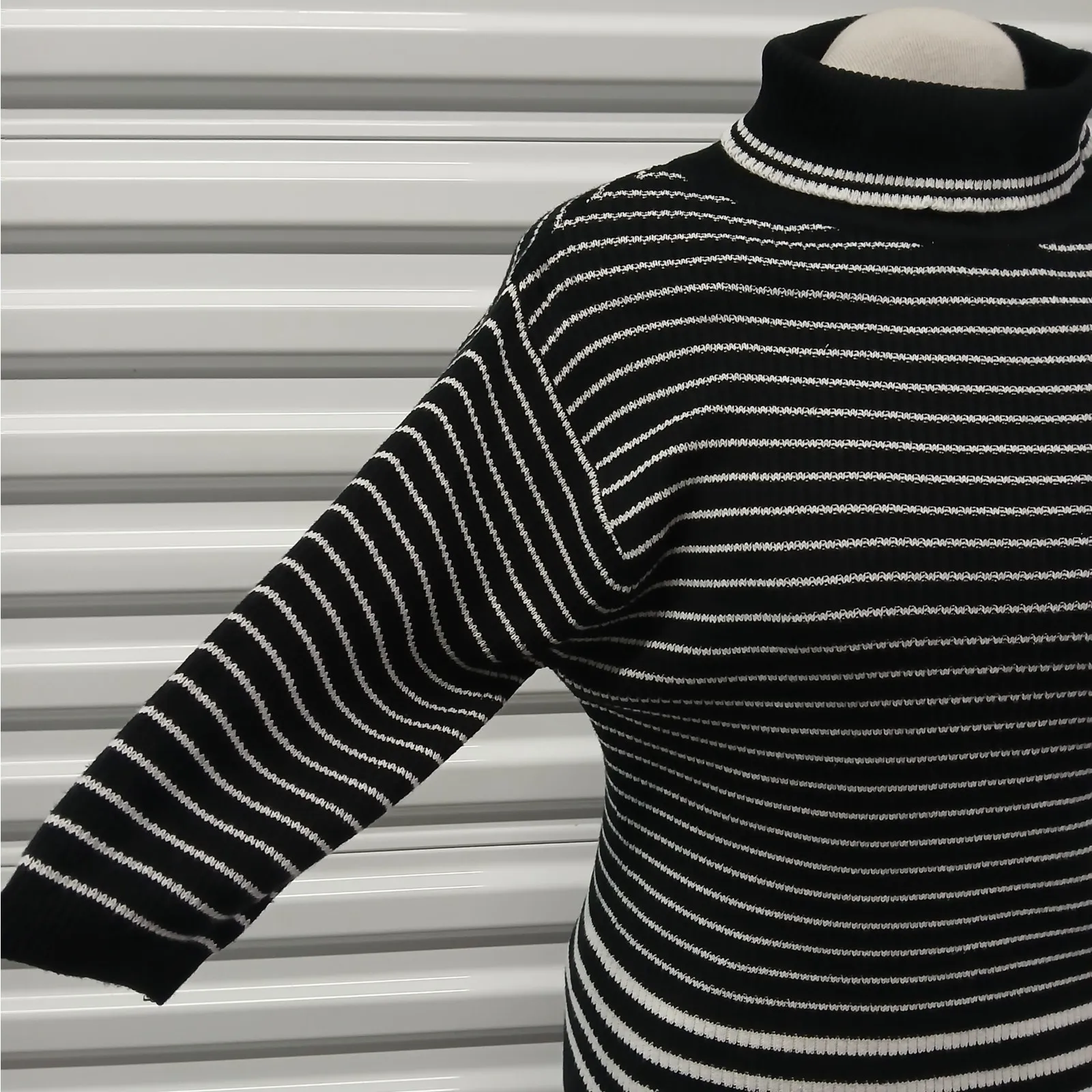 Area Stars Womens Sweater Dress Sz Large Black White Stripe Mockneck Ribbed Knit - Image 5