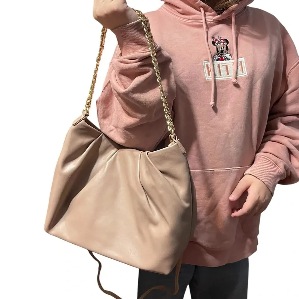 Moda Luxe  vegan leather handbag, like new - Image 8