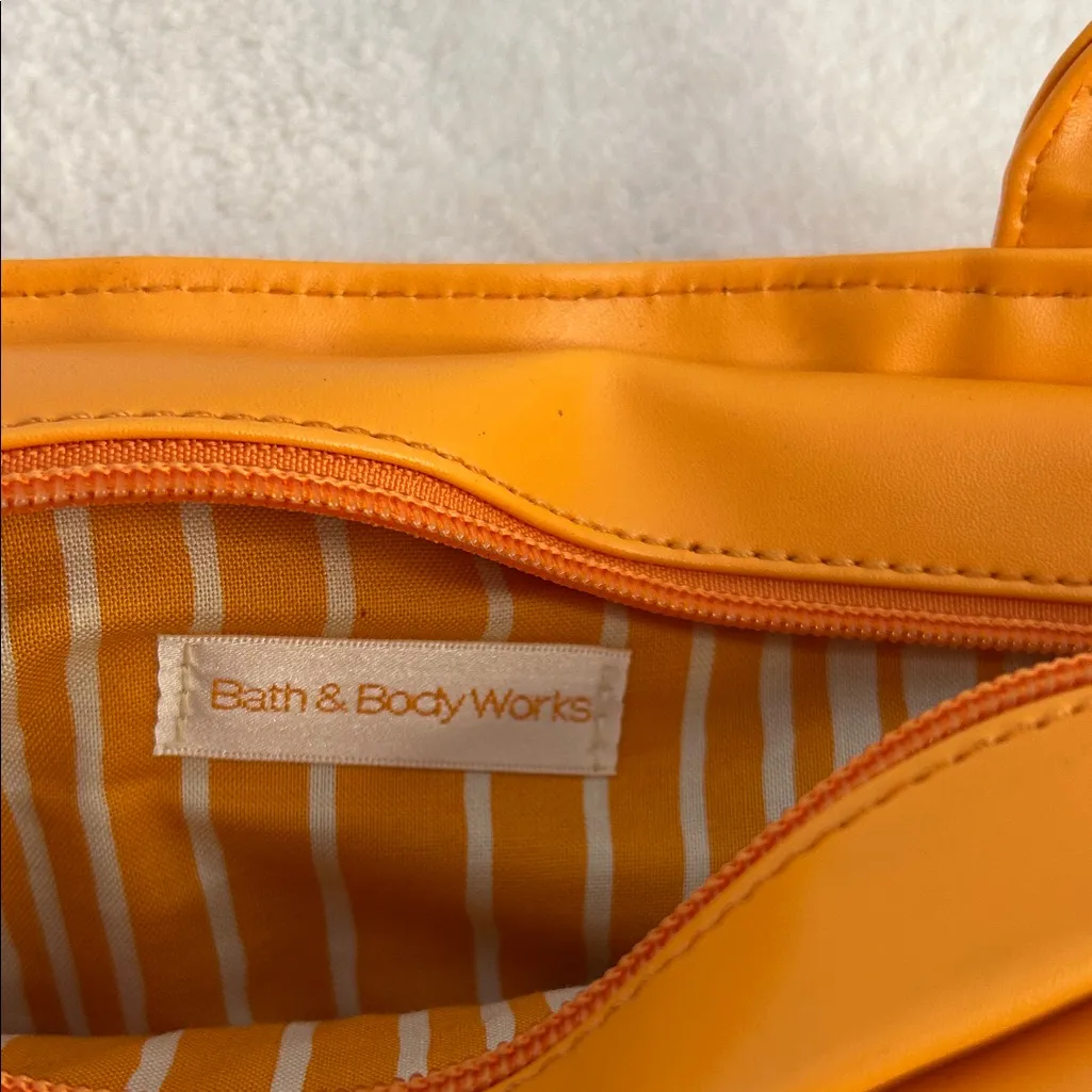 Bath & Body Works Orange Starfish Straw Shoulder Bag - Image 4