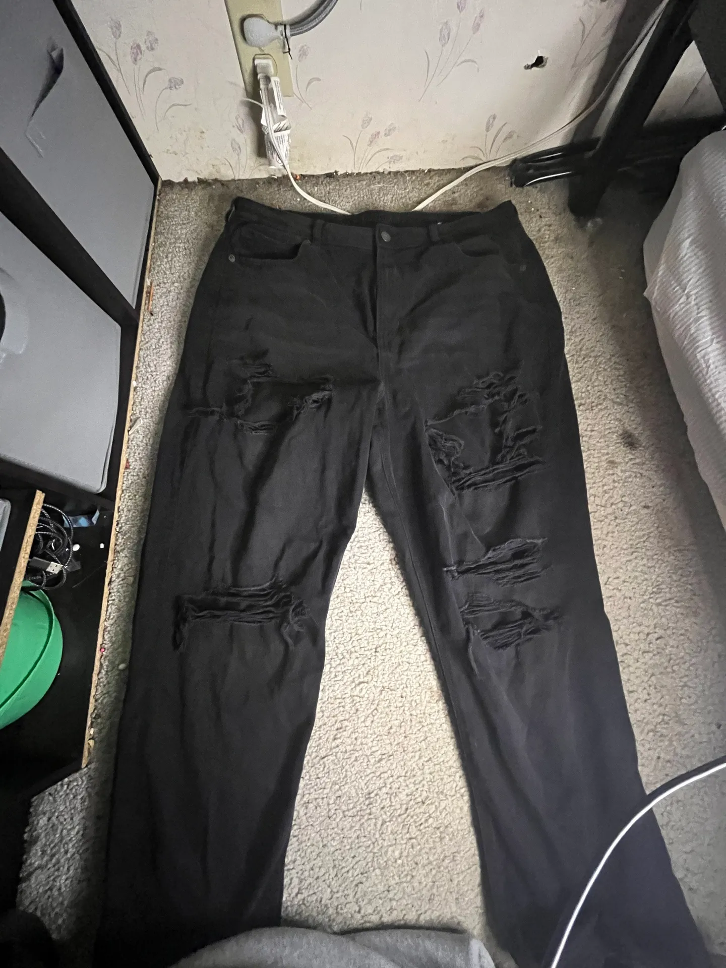 American Eagle Mom Jens - Image 2