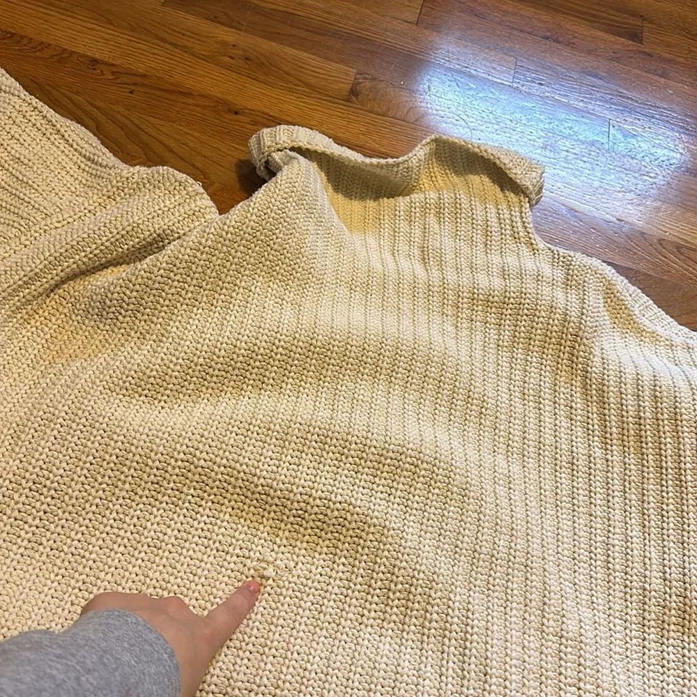 Free People Chunky Knit Cowl neck Sweater Size small - Image 9