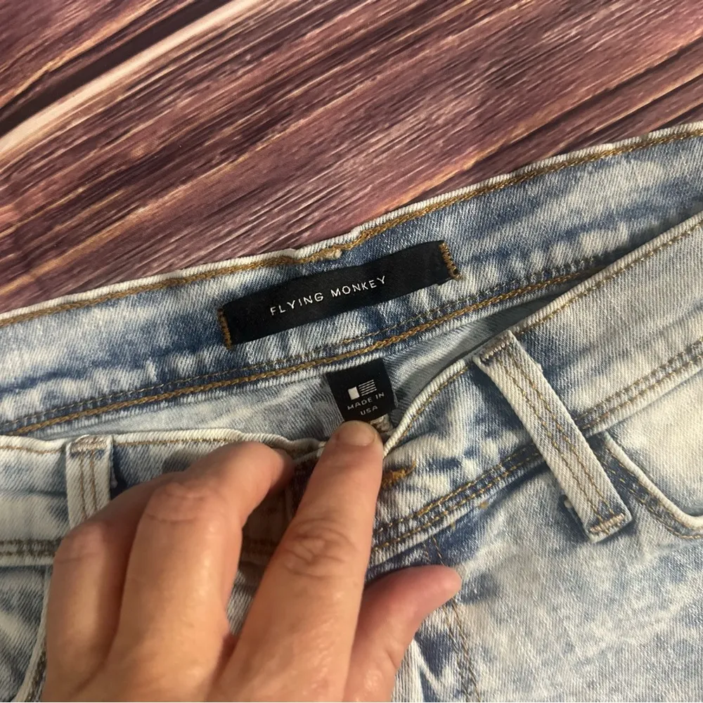 Flying Monkey Shortie Shorts Size Small ‎ Women's Light Blue Denim Shorts - Image 4