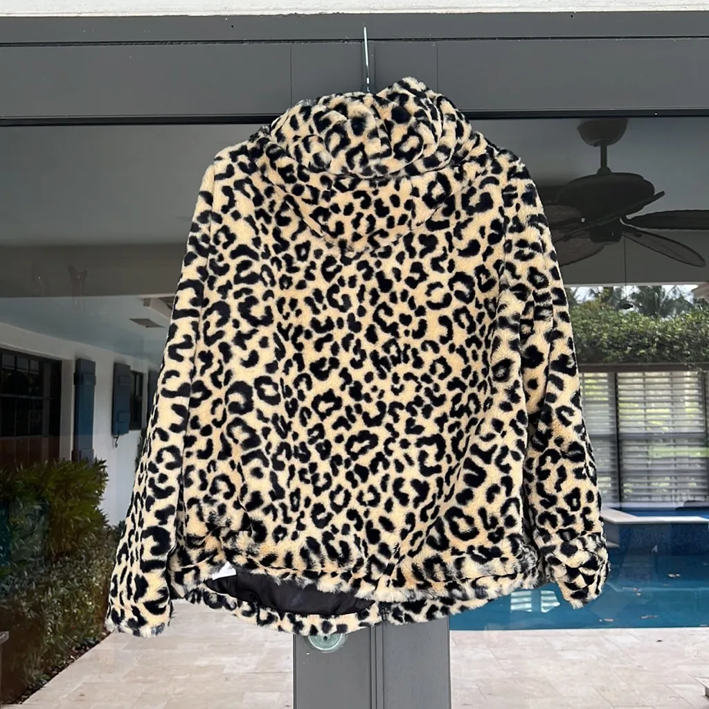 NWT Calvin Klein Faux Fur Cheetah Print Coat Size Large - Image 3