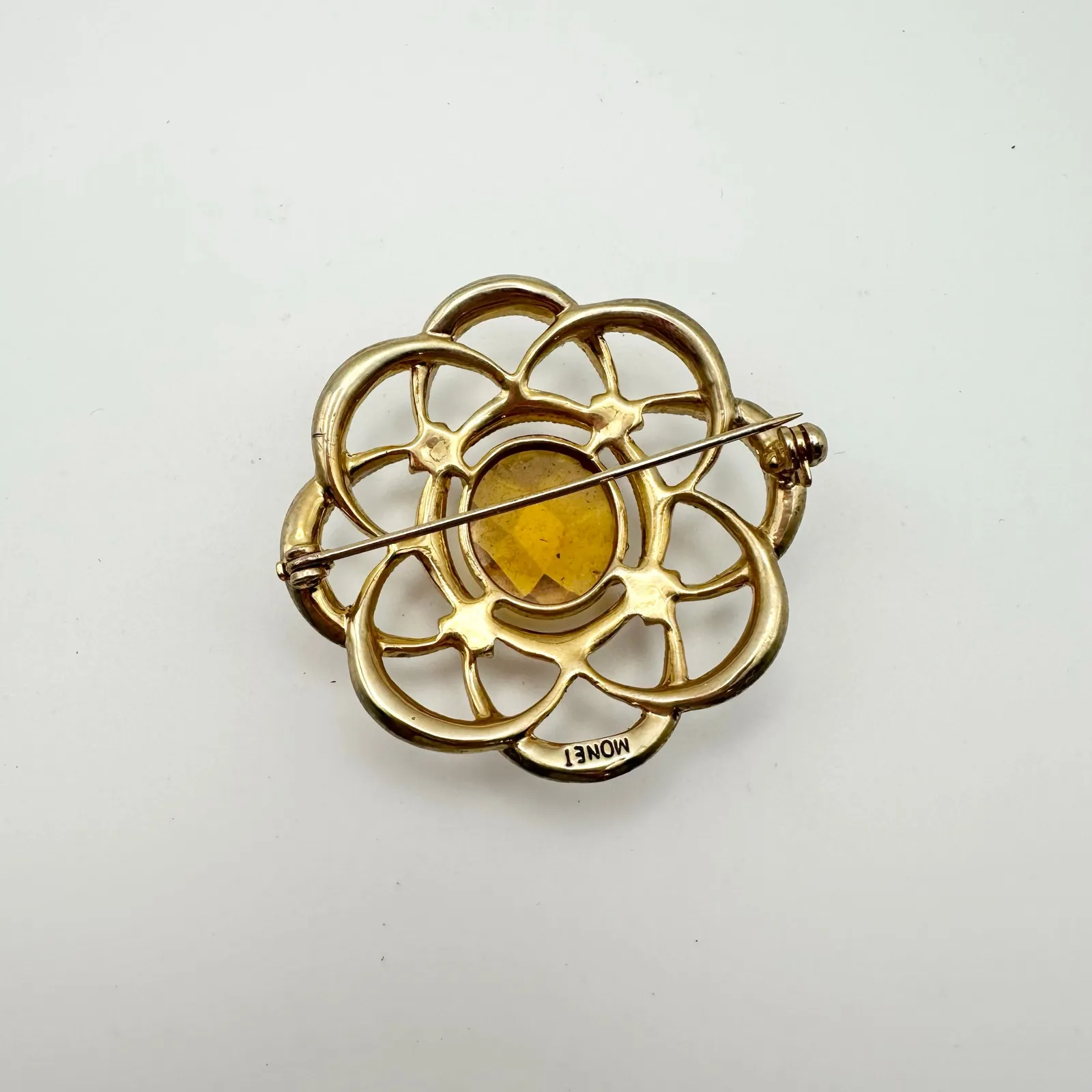 Monet Gold Tone Yellow Stone Sunburst Filigree Floral Estate Brooch Pin Marked - Image 4