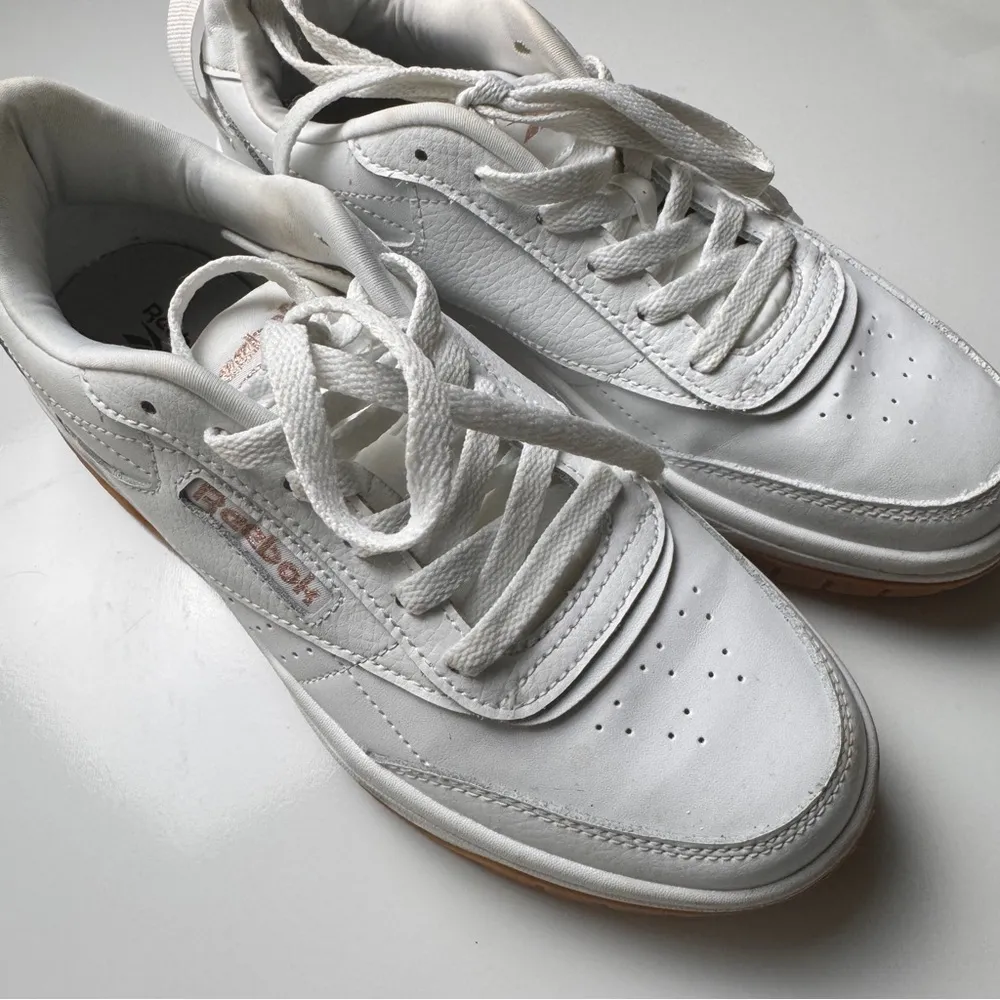 Reebok Women's Club C Double  Lace Up Sneaker Sz  8 - Image 4