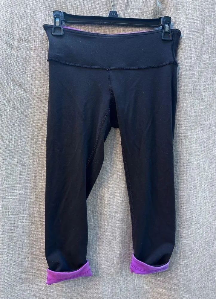 Lululemon Reversible Black & Purple Leggings size 6- small flaw see pics & notes - Image 7