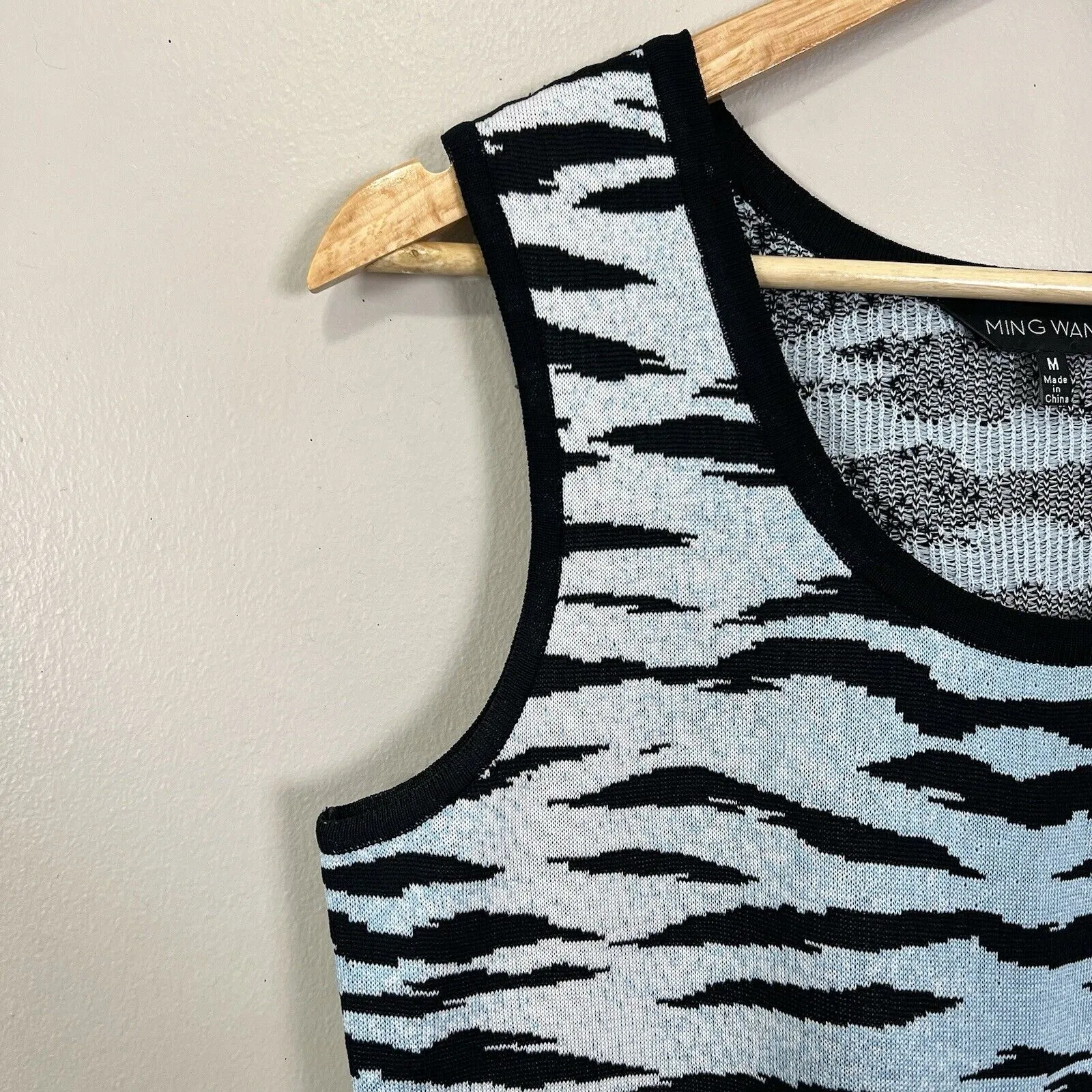 Y2K Ming Wang Tank Top Women Medium Zebra Bodycon Edgy Animal Retro Bold Casual - Image 4